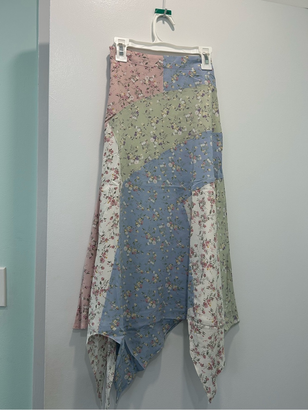 NWOT Pastel Floral Asymmetrical Hanky Hem Skirt - Multi Pastel